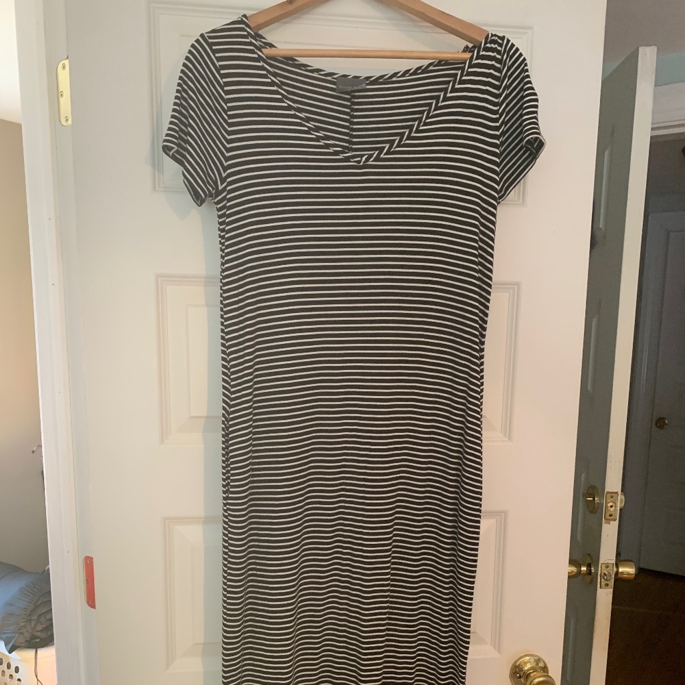 Olivia Rae Full Length short sleeve dress